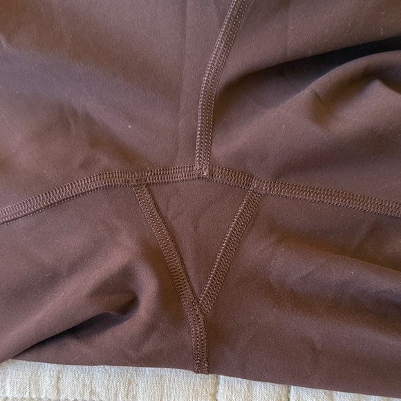 Lululemon Wunder Train Leggings 25” - Picture 2 of 3